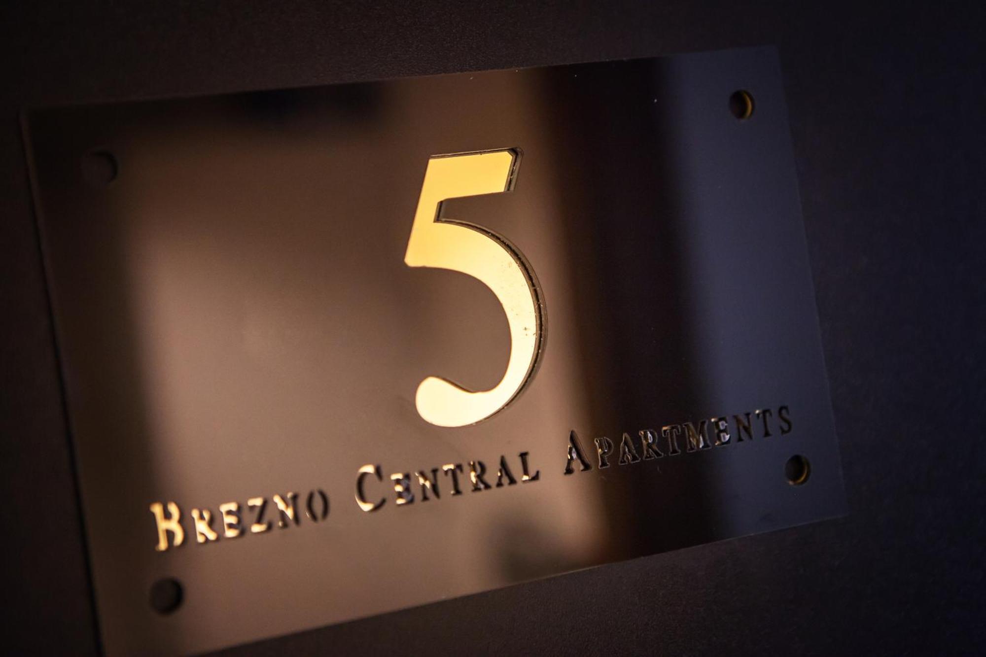 Brezno Central Apartments ภายนอก รูปภาพ