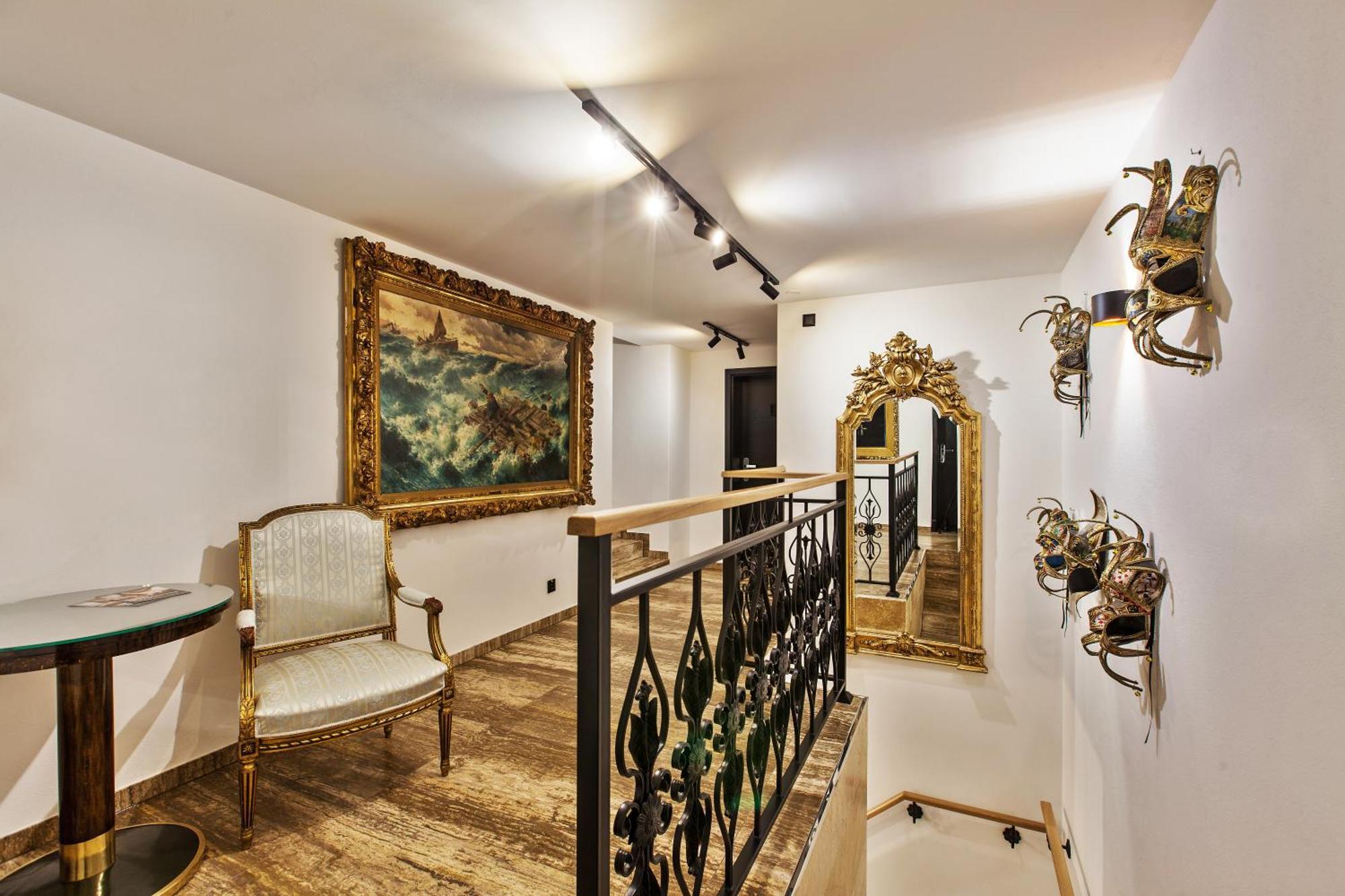 Brezno Central Apartments ภายนอก รูปภาพ